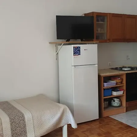 Studio Laguna 68